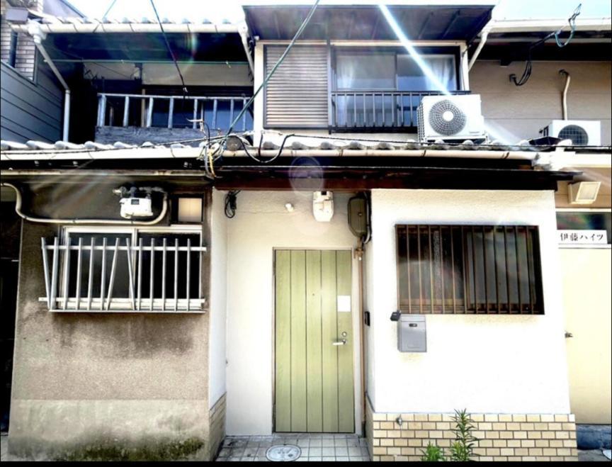 Malk House Apartamento Osaca Exterior foto